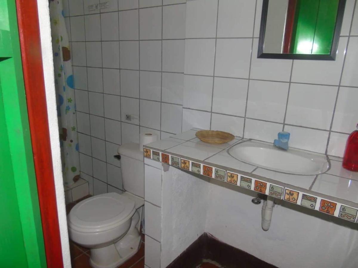 Hostal Vacaciones Nicas León Exteriör bild