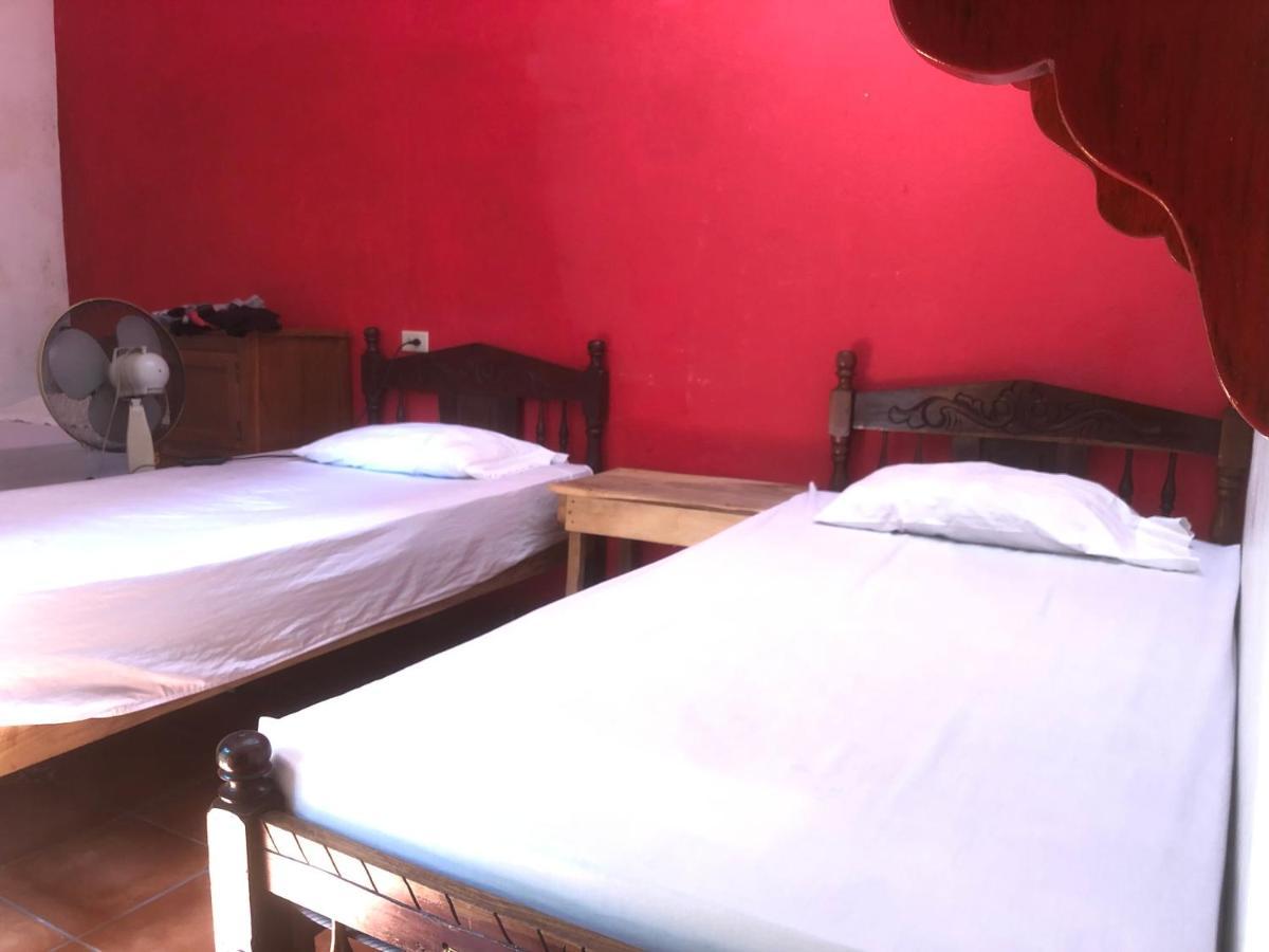 Hostal Vacaciones Nicas León Exteriör bild