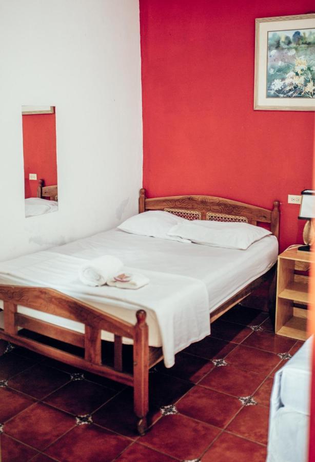 Hostal Vacaciones Nicas León Exteriör bild